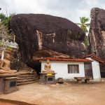 aluvihare-rock-cave-temple
