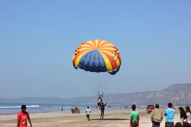 parasailing-as-a-tourist-attraction