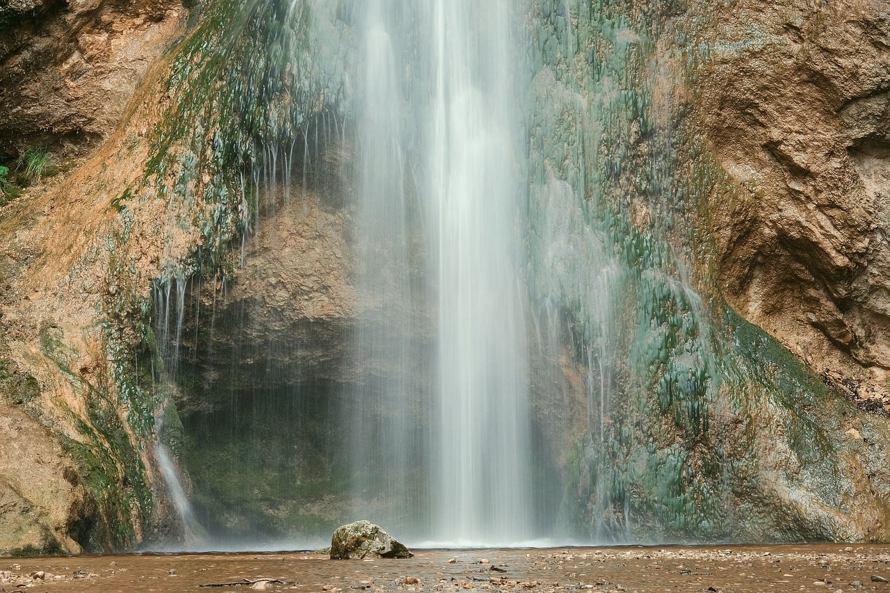 rozy-waterfall