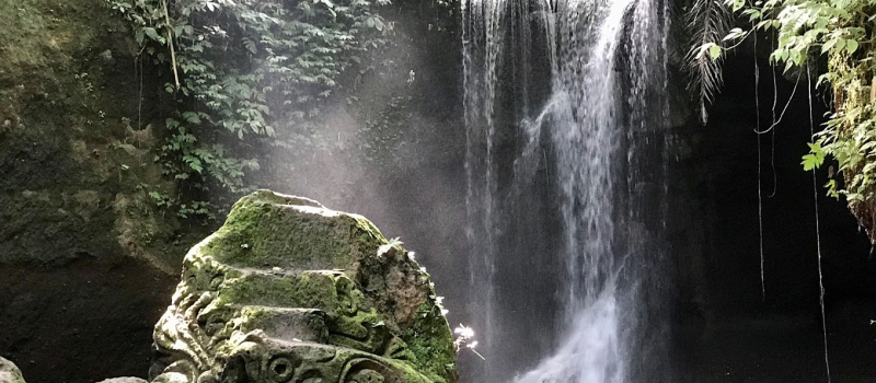 suwat-waterfall-in-bali