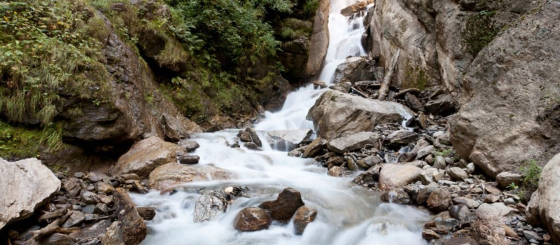 waterfalls-in-himachal-pradesh