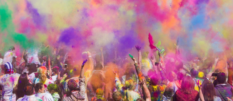 attend-the-colourful-festivals
