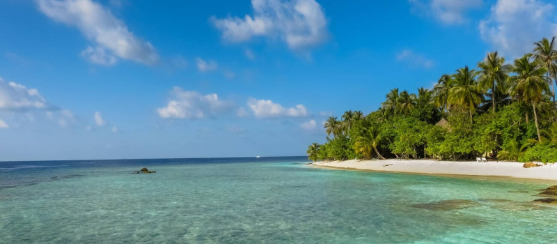 bandos-island-maldives-operating