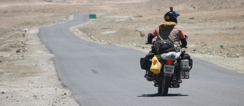 bike-riding-in-ladakh