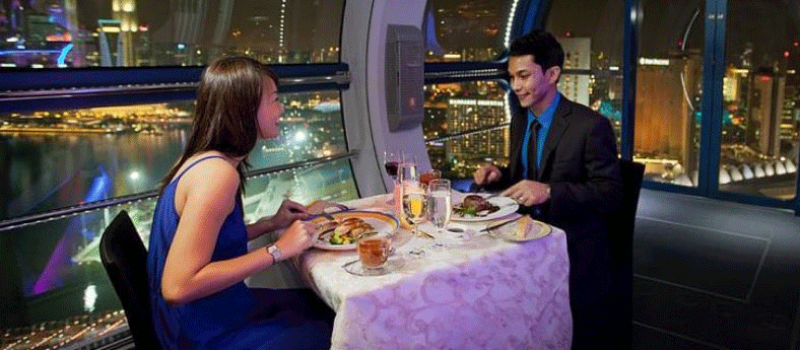 candlelight-dinner-at-singapore-flyer