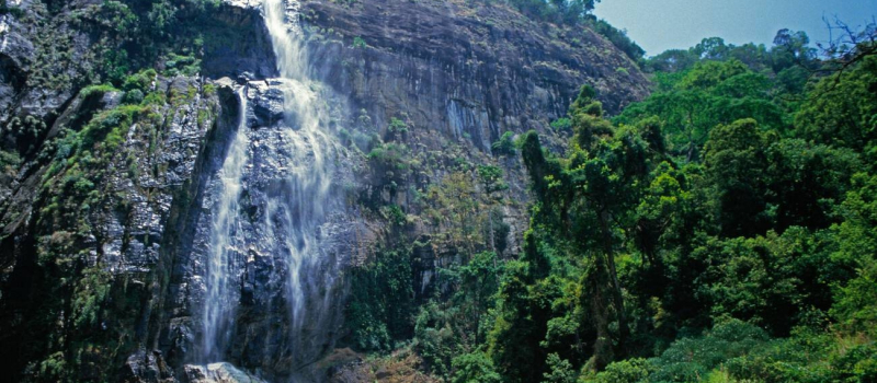 diyaluma-waterfall