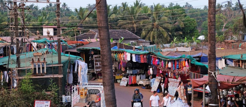 how-to-travel-to-anjuna-flea-market