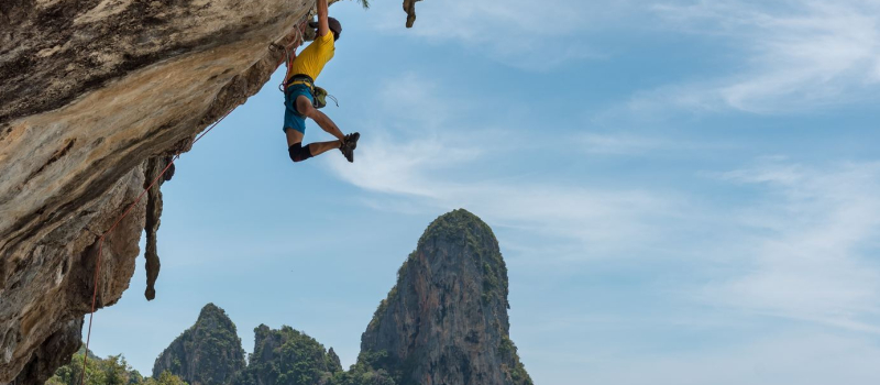 rock-climbing-adventure-activities-in-vietnam