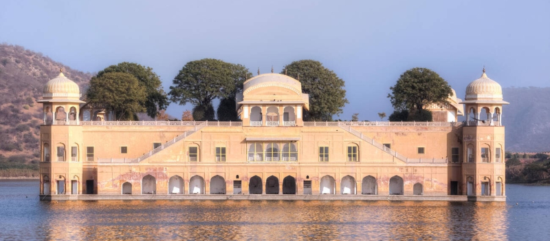 jal-mahal-palace