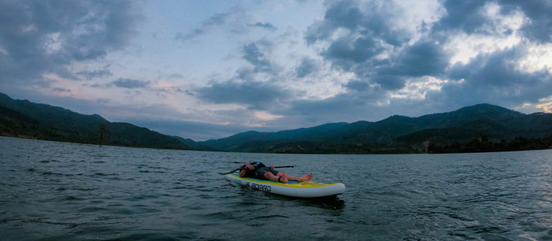 kayaking-in-ha-long-bay