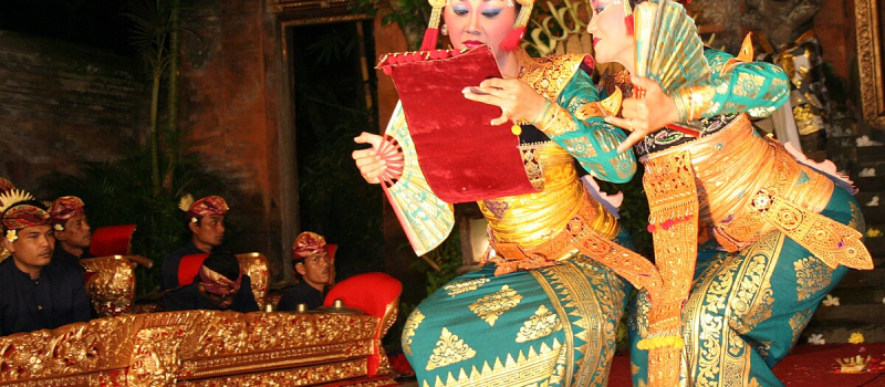 traditional-dance-performance-bali-honeymoon-guide