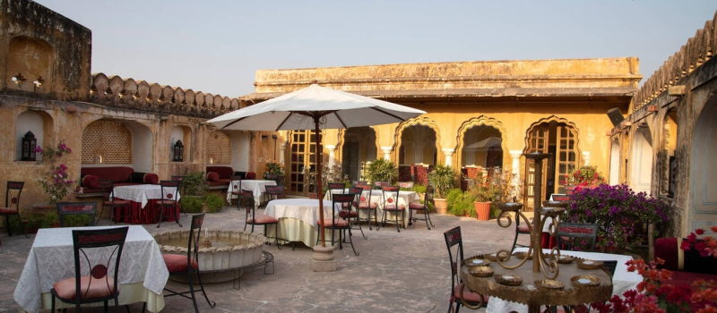 places-to-eat-near-amber-fort