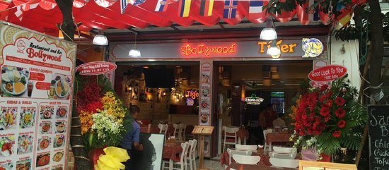 bollywood-indian-restaurants-in-vietnam