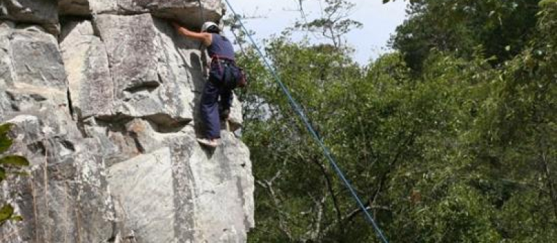 rock-climbing-in-vietnam