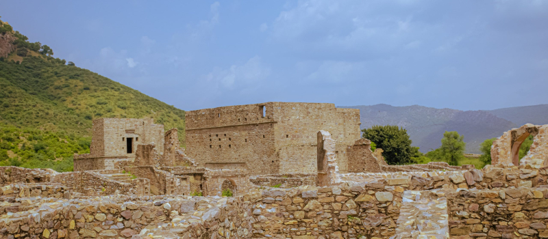 bhangarh-fort-haunted-places-in-rajasthan