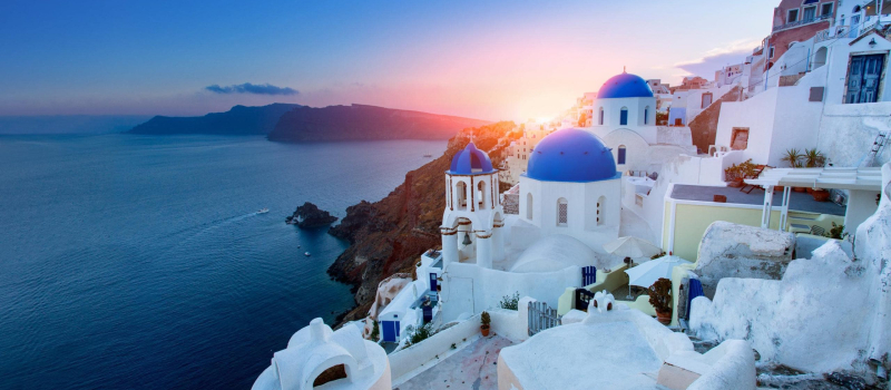 santorini-greece-best-summer-holiday-destinations