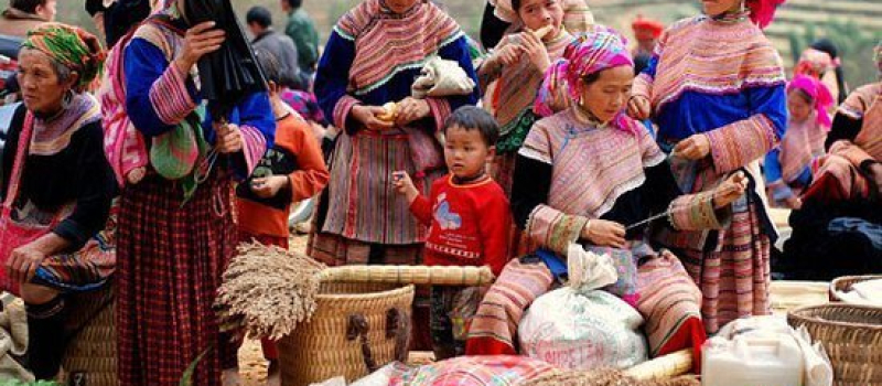 sapa-market-places-for-shopping-in-vietnam