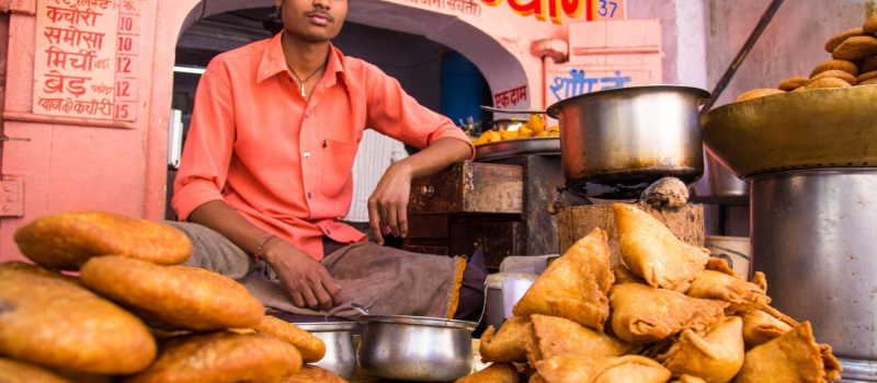sarafa-bazaar-street-food-market