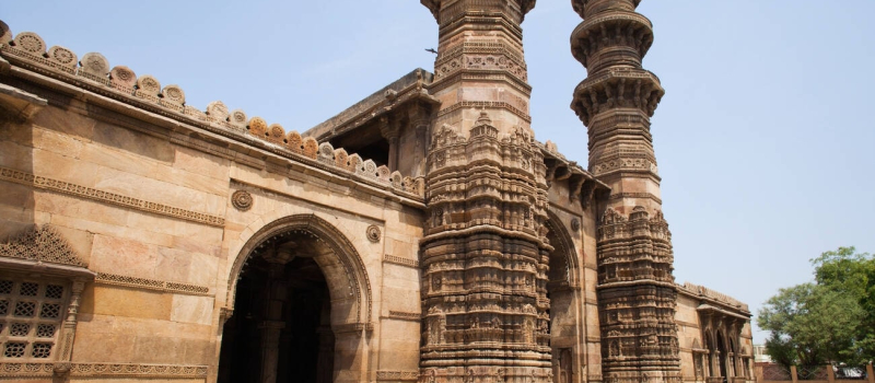 the-architecture-of-ahmedabad-jhulta-minara