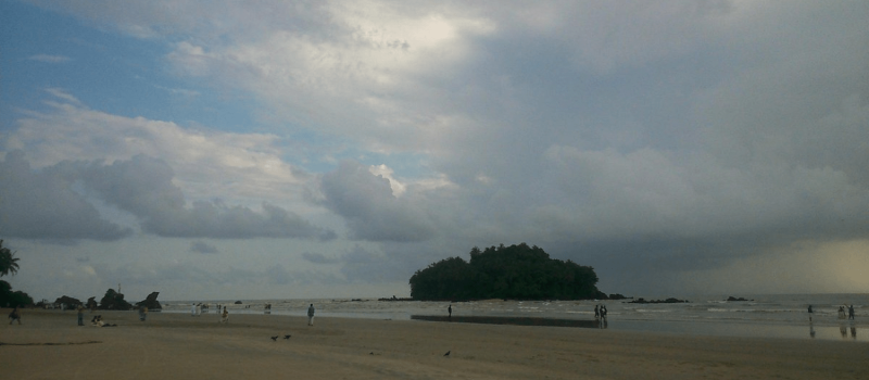 dharmadam-island-beach