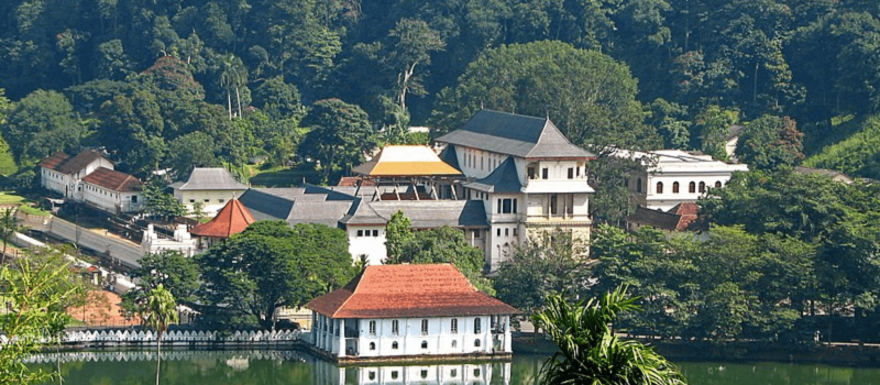 temple-of-the-sacred-tooth-relic